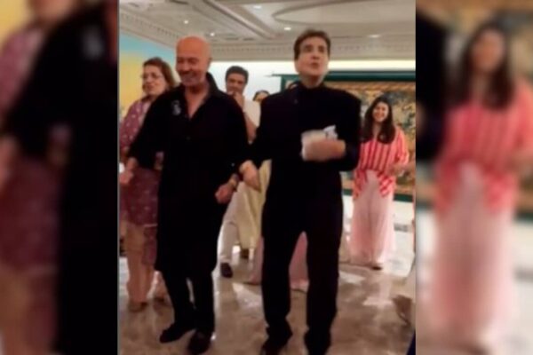 Jeetendra Grooves To Iconic Track Naino Mein Sapna With Rakesh Roshan