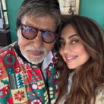 Anusha Dandekar's Reunion With Her Viruddh...Family Comes First Co-Star Amitabh Bachchan