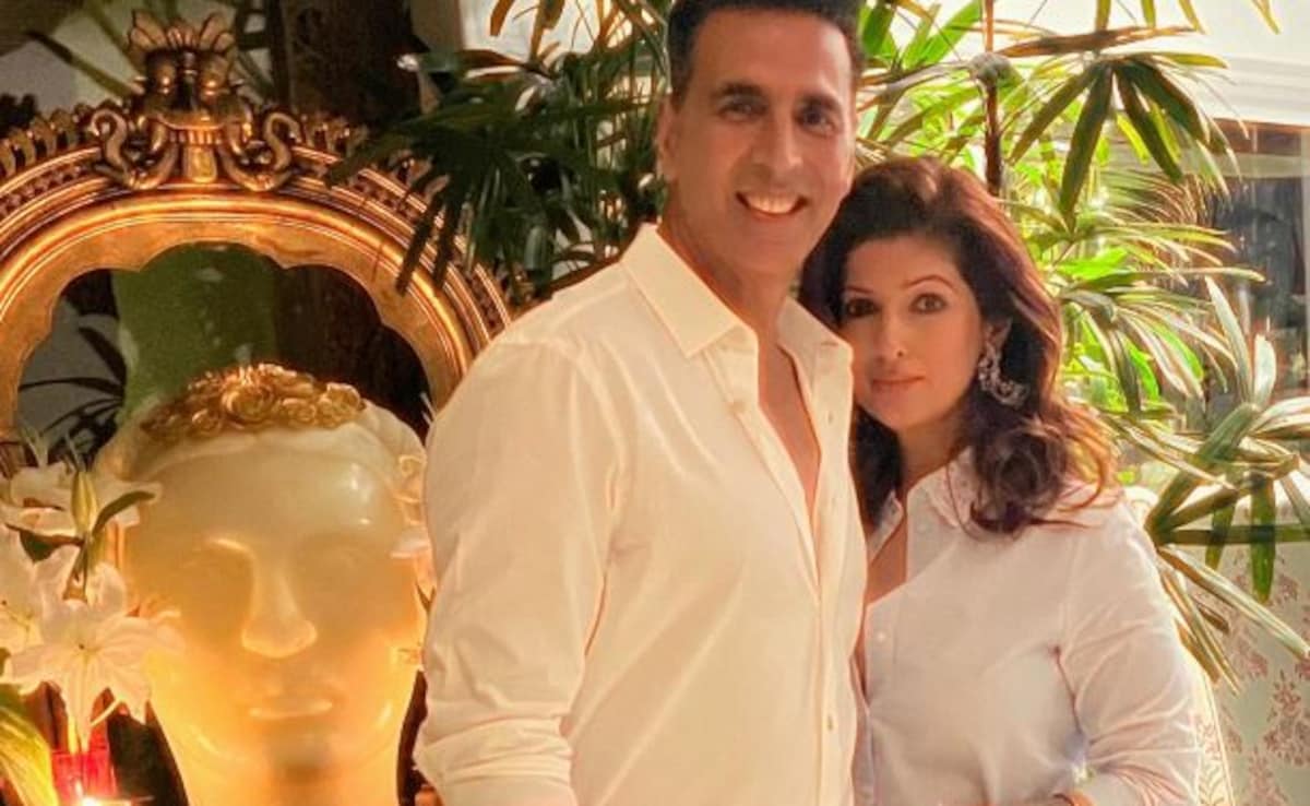 Couple Goals Alert: Akshay Kumar And Twinkle Khanna's Twinning Game On Point