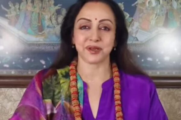 Maha Kumbh 2025: Hema Malini Takes Holy Dip At Triveni Sangam. Watch