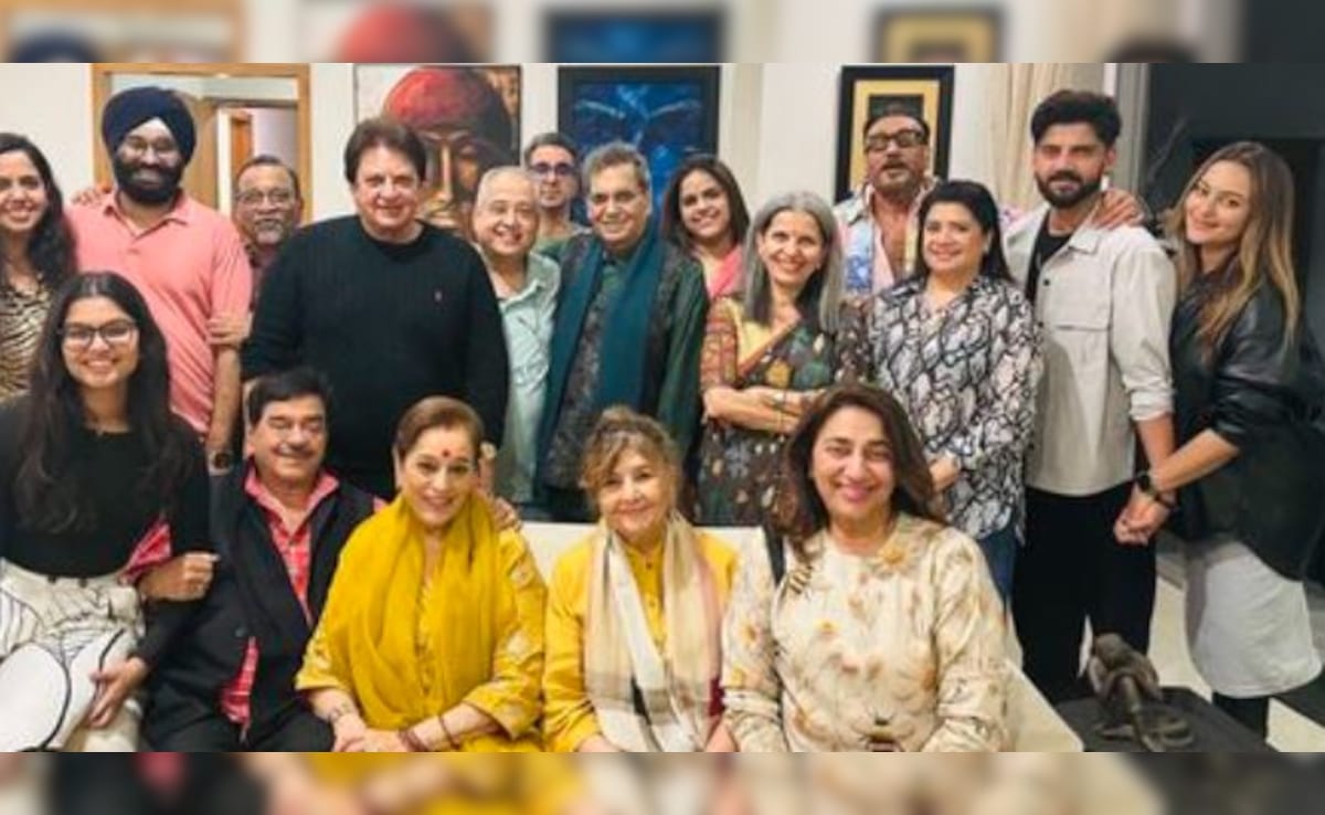 Shatrughan Sinha, Jackie Shroff, Sonakshi-Zaheer's Get-Together At Subhash Ghai's House