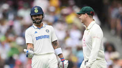 Virat Kohli survives falling for a first ball duck in Sydney