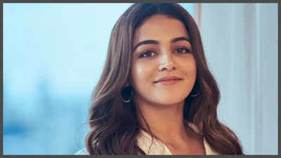 Wamiqa Gabbi claps back at a content creator with a sassy reply for accusing her of gaining praise through PR: 'And baki sab ka pata nai but...'