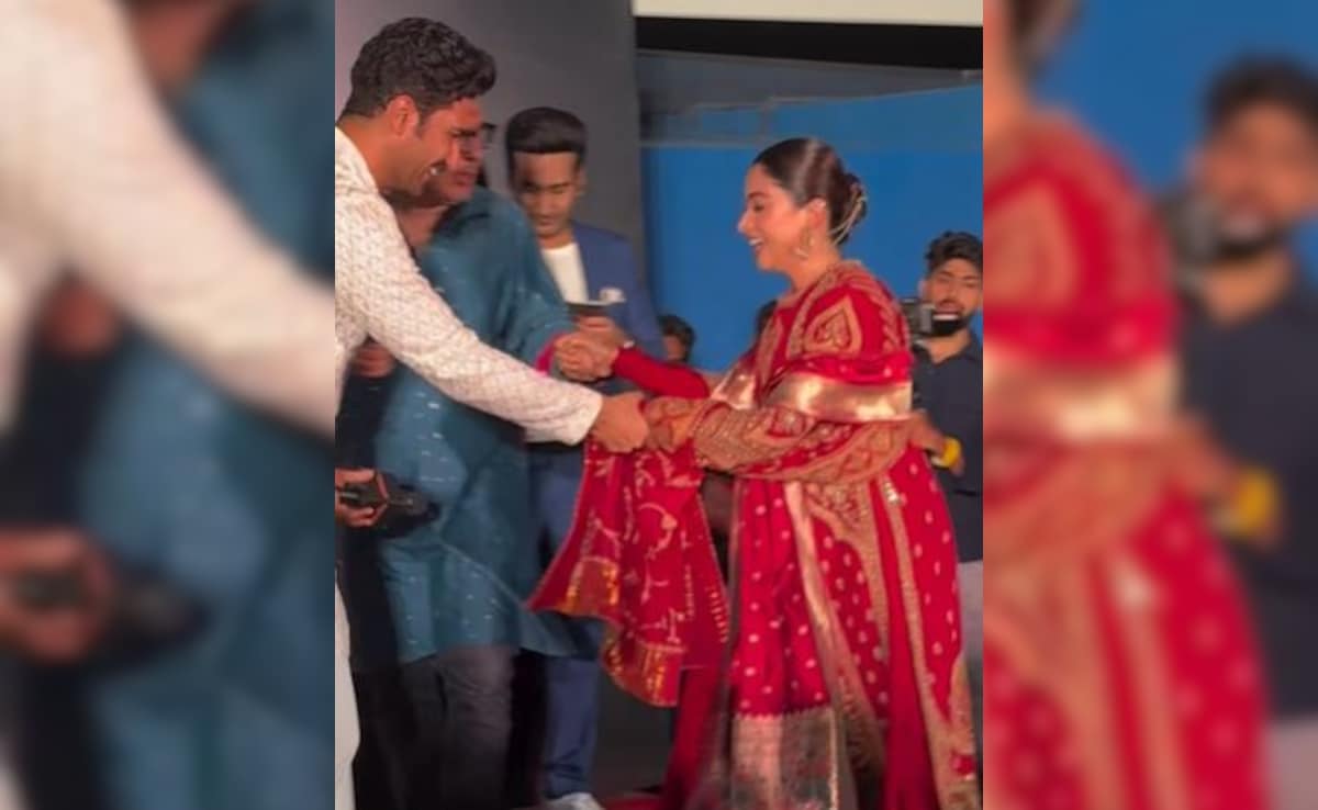 Watch: Vicky Kaushal Helps Rashmika Mandanna As She Limps On Stage