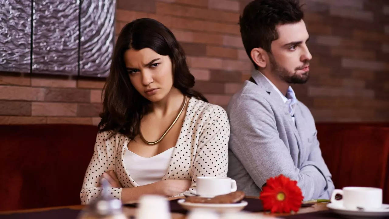 Disrespectful partner signs: 5 subtle signs of a disrespectful partner, as per psychology