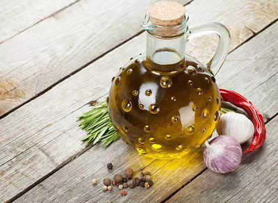 Hair growth oil: How to make Onion and Methi oil for hair growth