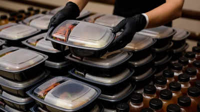 Cases of sudden heart failure linked to plastic takeout containers?