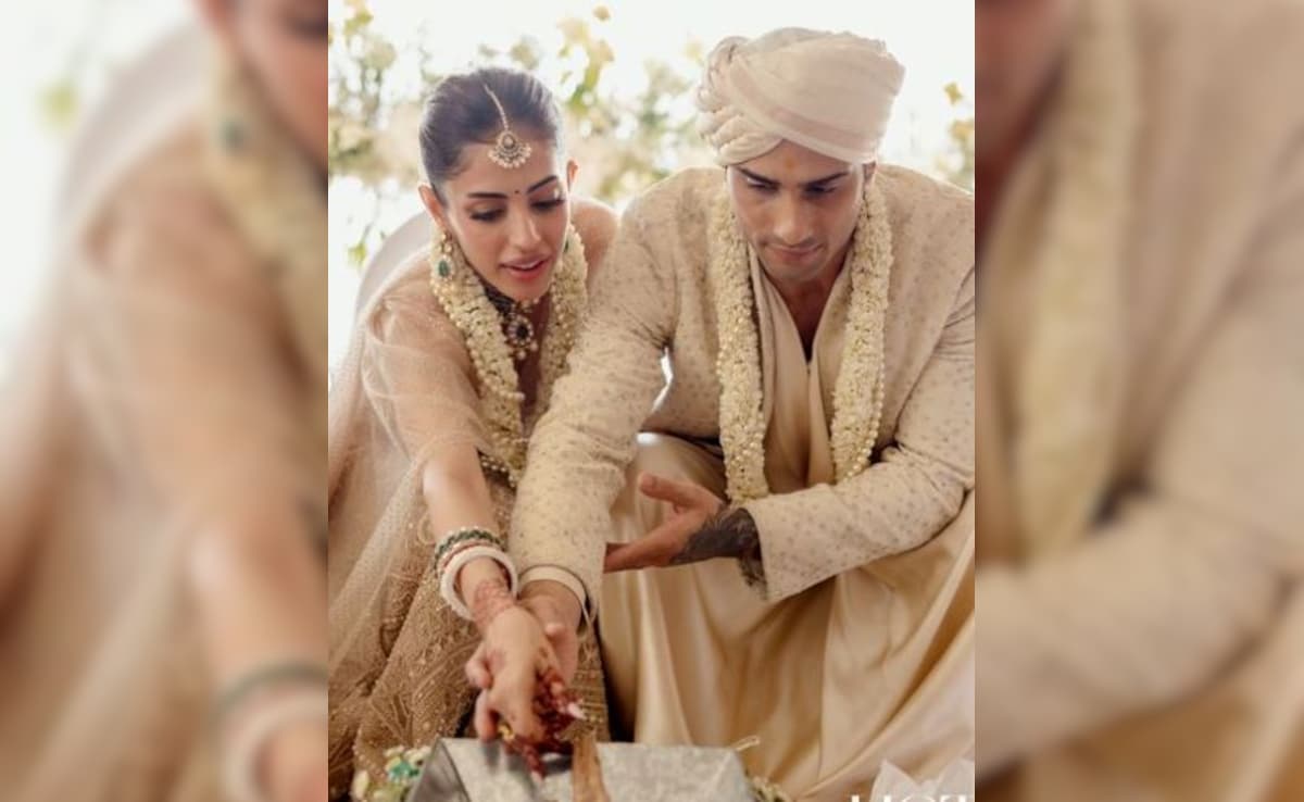 Prateik Babbar Marries Priya Banerjee At Late Mother Smita Patil's House. See First Pics Of Newlyweds