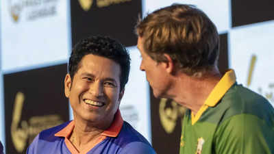 Sachin Tendulkar makes a return to cricket nets - Watch