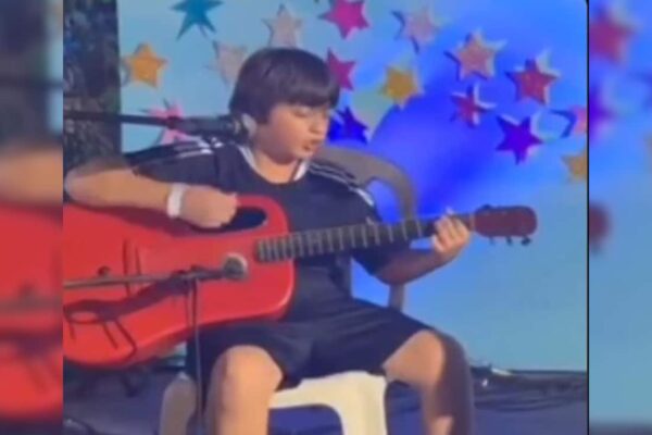 Shah Rukh Khan's Son AbRam Sings Die With A Smile On Guitar. Watch