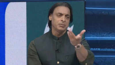 Shoaib Akhtar roasts Mohammad Hafeez on live TV: 'Pakistan mei cricket talent hota toh dikh jata' - Watch