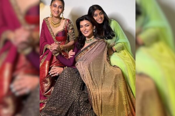 Sushmita Sen And Her "Princesses" Renee And Alisah In A Picture-Perfect Family Portrait