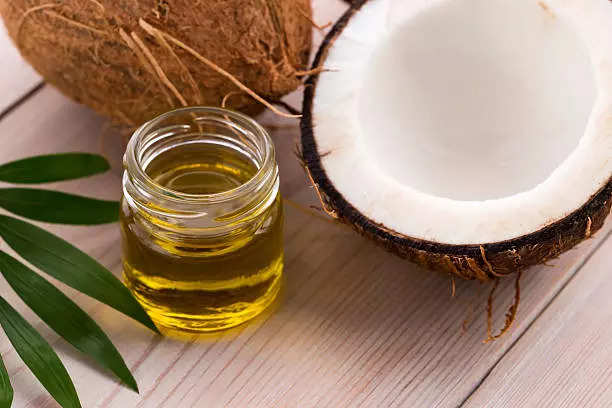 5 powerful ingredients to mix with Coconut Oil for instant hair regrowth on bald patches