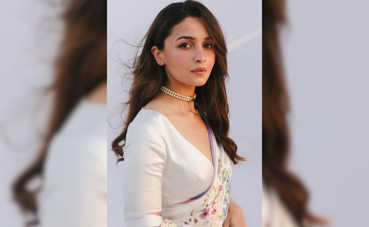 Alia Bhatt Confirms Her Cannes Debut This Year: "I Am Looking Forward To It"