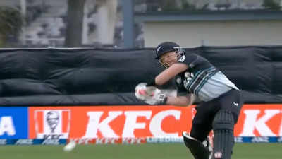 WATCH: Tim Seifert smacks four sixes in single Shaheen Shah Afridi over